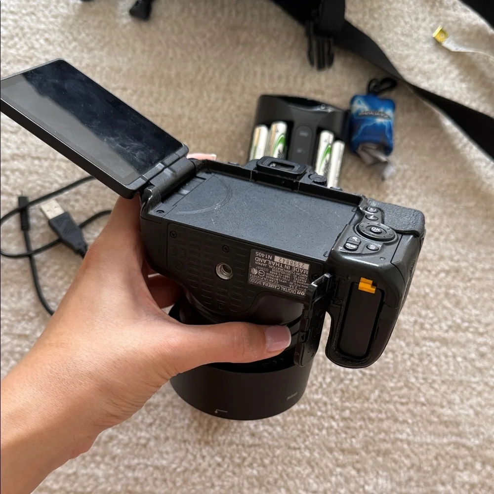 Nikon D5500 Black DSLR Camera with Accessories